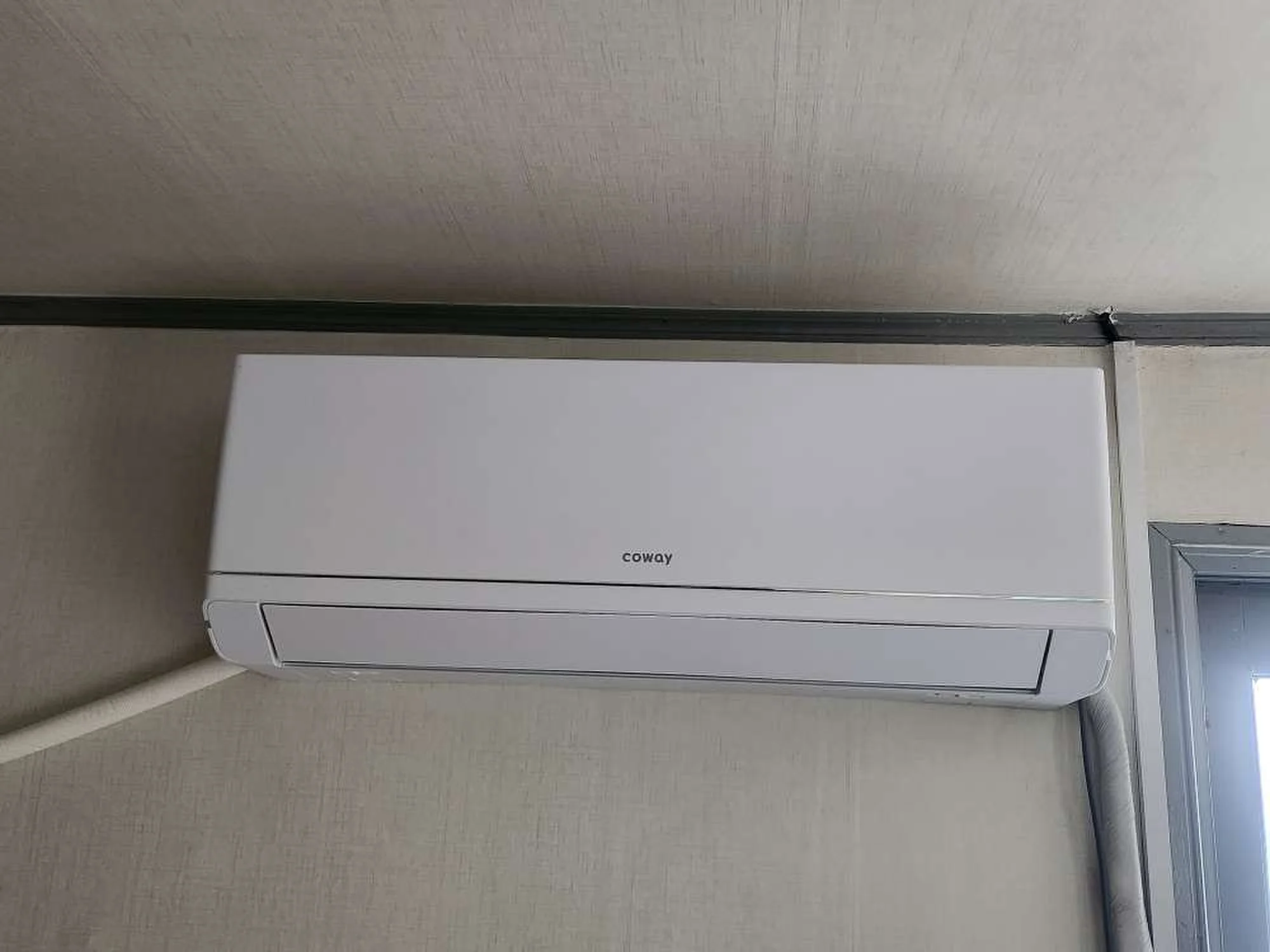 인천 송도동 벽걸이 코웨이에어컨 10평형 설치 현장